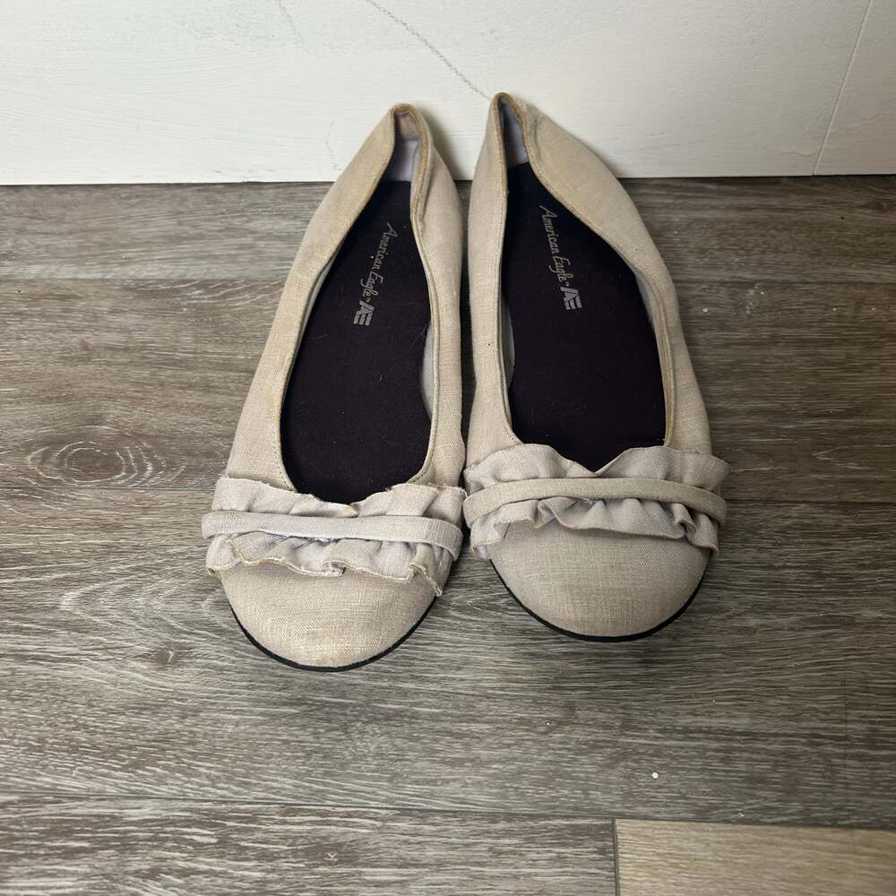 American Eagle Outfitters Women's Beige Slip-On Ballet Flats Size 9W